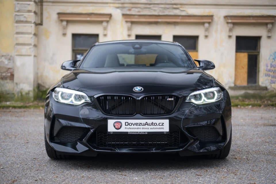 BMW M2 Competition Futura vyfocené zepředu