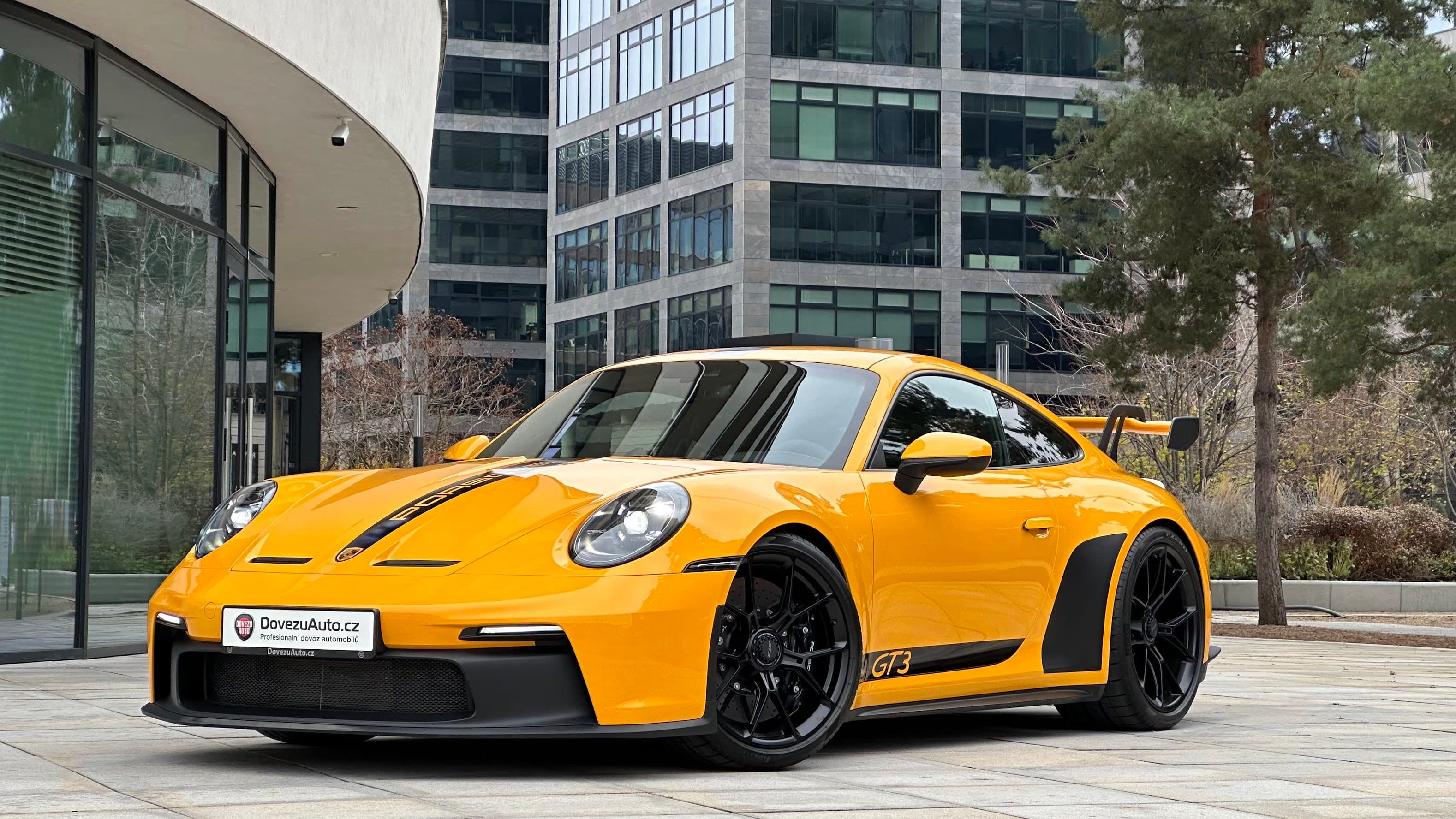 Import von Sportwagen